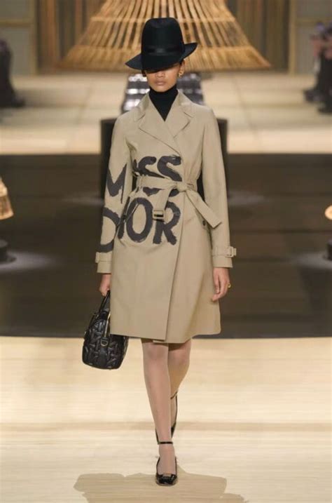 s'habiller chez dior|dior fr dresses femme.